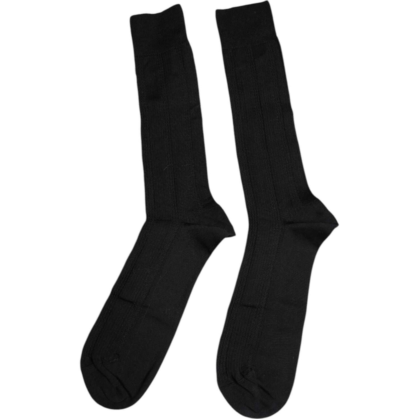 Dolce & Gabbana black cotton mid calf men's socks with DG logo, luxurious Italian-made quality, fashionable and comfortable.