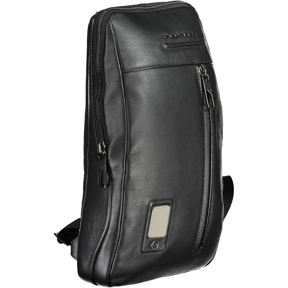 Piquadro black leather men's shoulder bag with sleek design and laptop space, perfect for modern professional use.