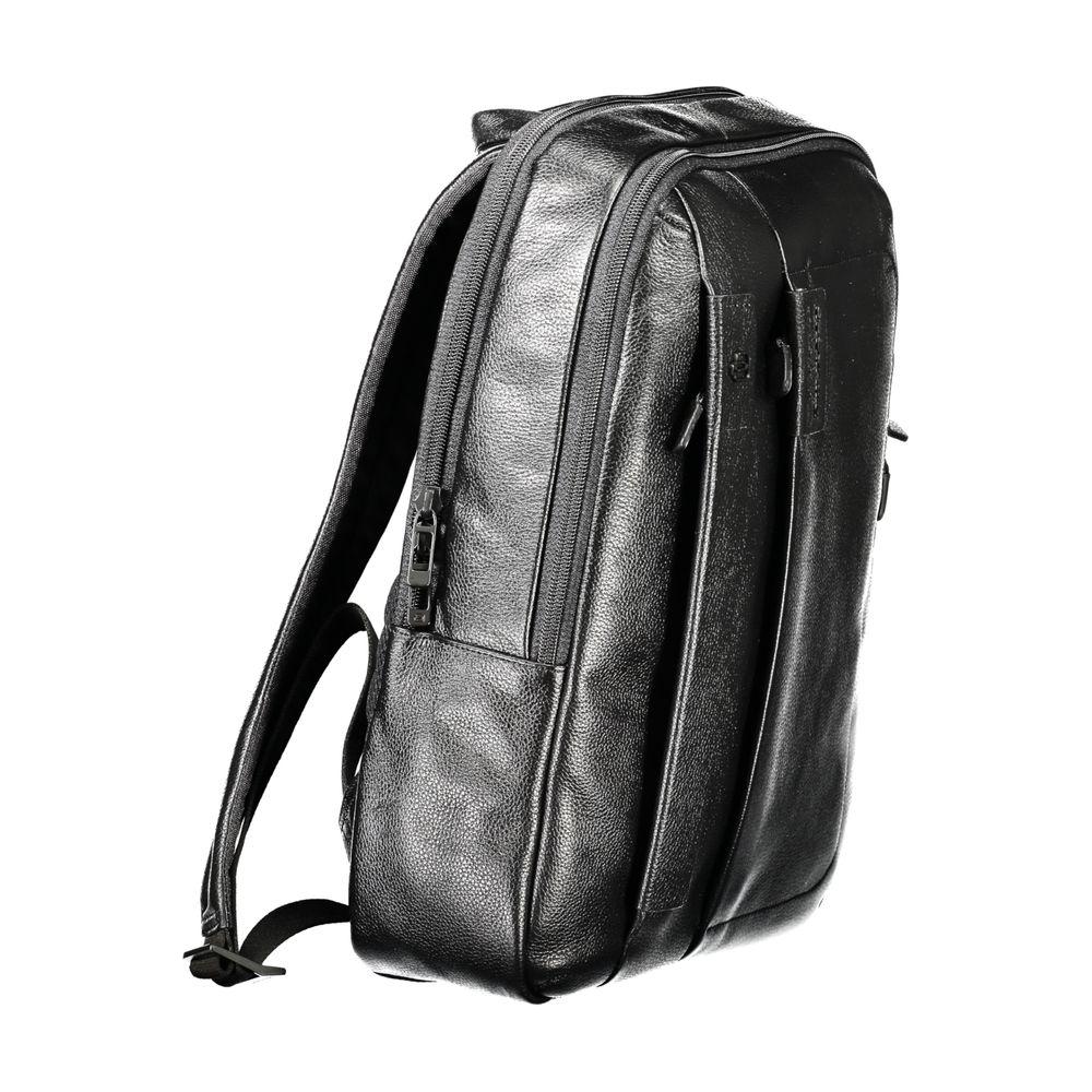 Piquadro black leather men's backpack with laptop compartment and adjustable straps, ideal for professionals seeking style and functionality.