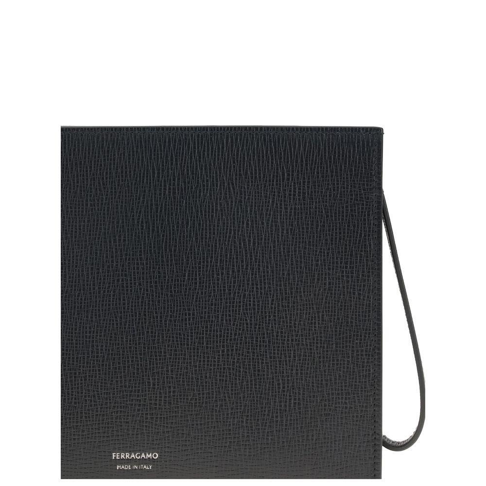 Ferragamo Gancini Pouch FE786399001BB