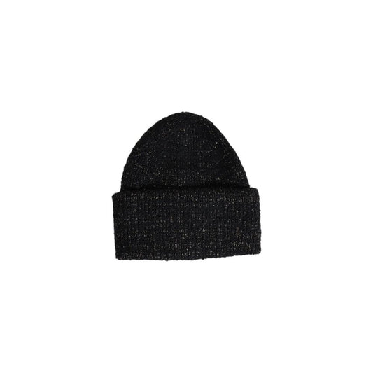 Pieces black recycled polyester beanie with metallic fibers, sustainable winter hat with a touch of sparkle.