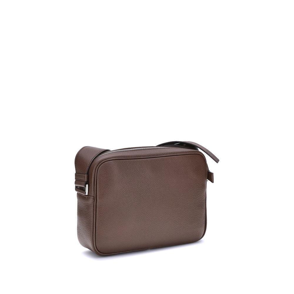 Front view with bag zipped and handles upright.