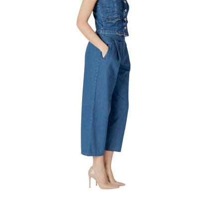 ICHI Blue Cotton Cropped Jeans 1728,71956299936,Blue,Clothing,Cropped Jeans - Jeans Denim - Clothing,ICHI,IT36|XXS,IT38|XS,IT40|S,Jeans Denim - Clothing,New with tags,Women