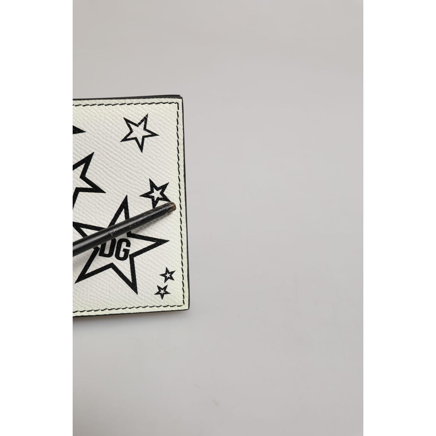 Dolce & Gabbana White Leather DG Star Logo Bifold Card Holder Wallet